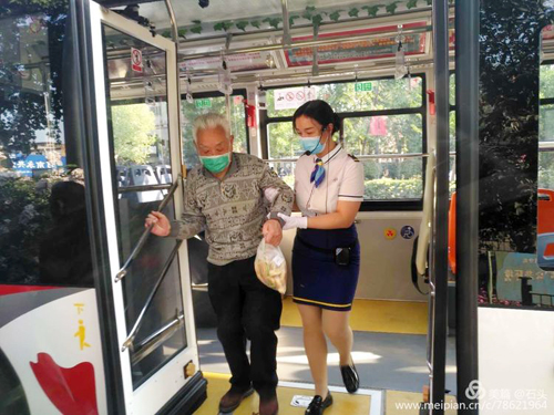 車靚，服務(wù)也靚01.jpg